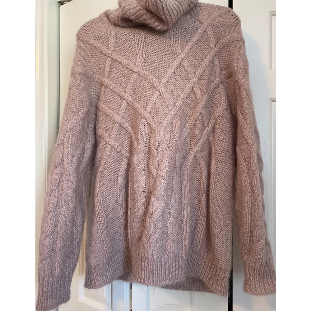 Knit sweater